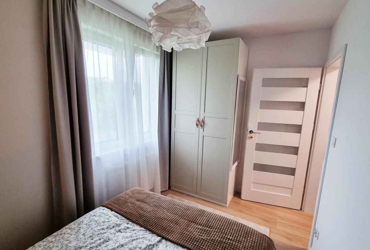 Apartament Mlody Gdansk - Bezplatny Parking, Mocne Wifi, Dobre Polaczenie Z Lotniskiem Buitenkant foto